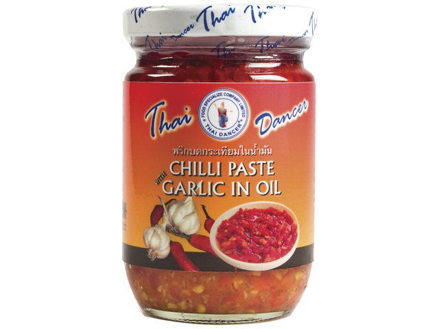 THAI DANCER Valkosipulilla ja öljyllä maustettu chilitahna 227 g.